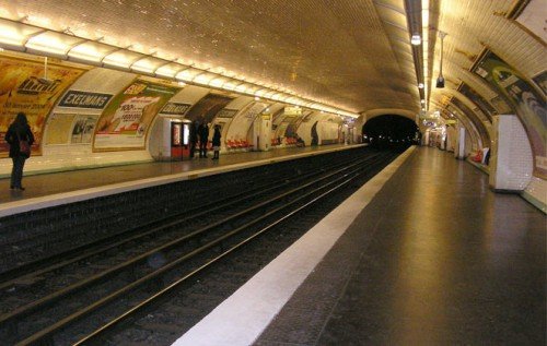 Actividad paranormal en Metro