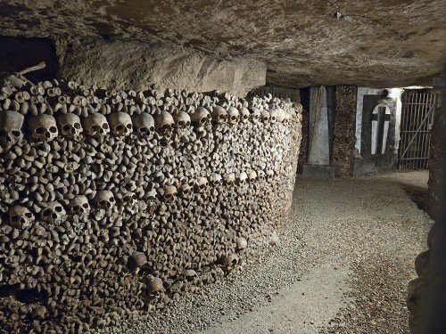 Francia embrujada: Explorando las misteriosas historias de fantasmas del castillo de Brissac, la abadía de Mortemer y el palacio de Versalles