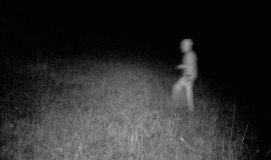 "Explorando lo inexplicable: Actividad paranormal y sensaciones físicas en los campos"